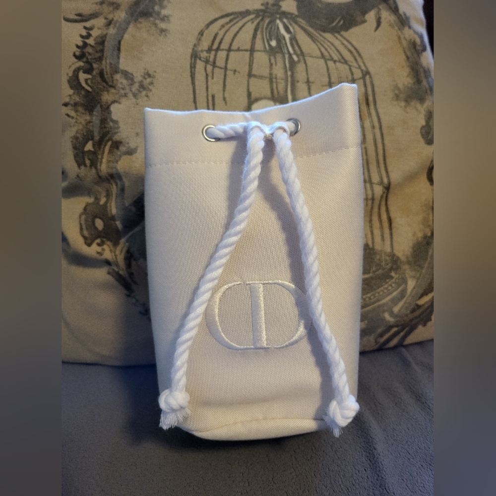 Dior Beaute Drawstring Pouch - Picture 5 of 9